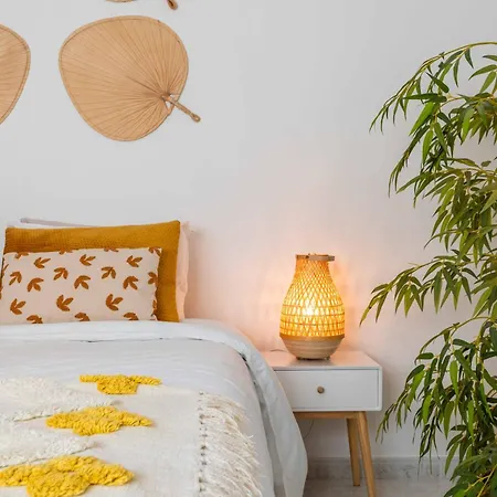 Flat With Ac, Wifi, Netflix, Balcony - 3 Min From The Beach Armacao de Pera