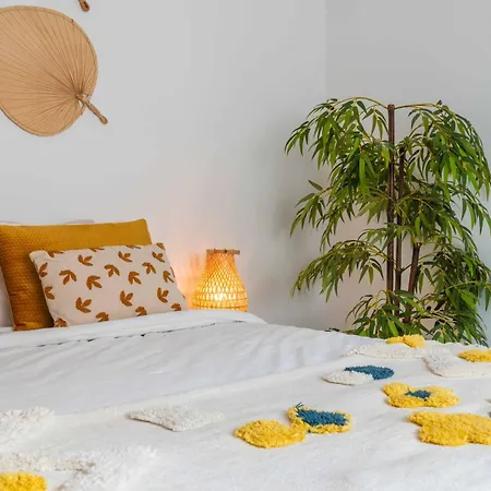 דירה Flat With Ac, Wifi, Netflix, Balcony - 3 Min From The Beach *